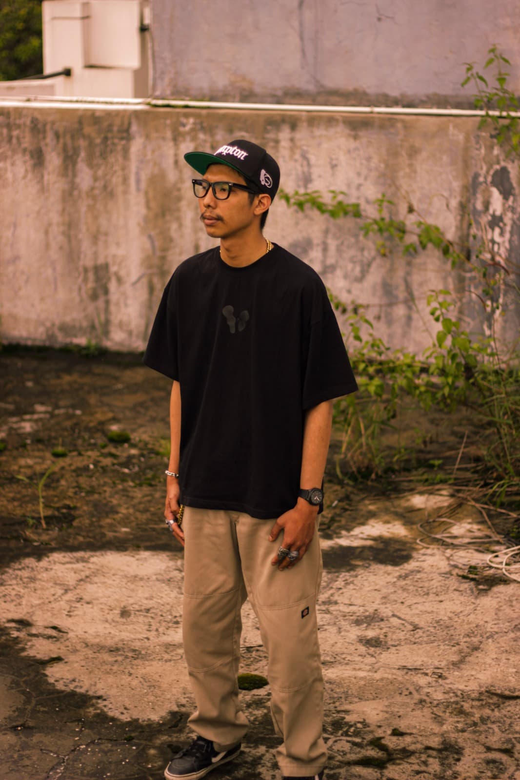 Ascent Tee — outdoor side